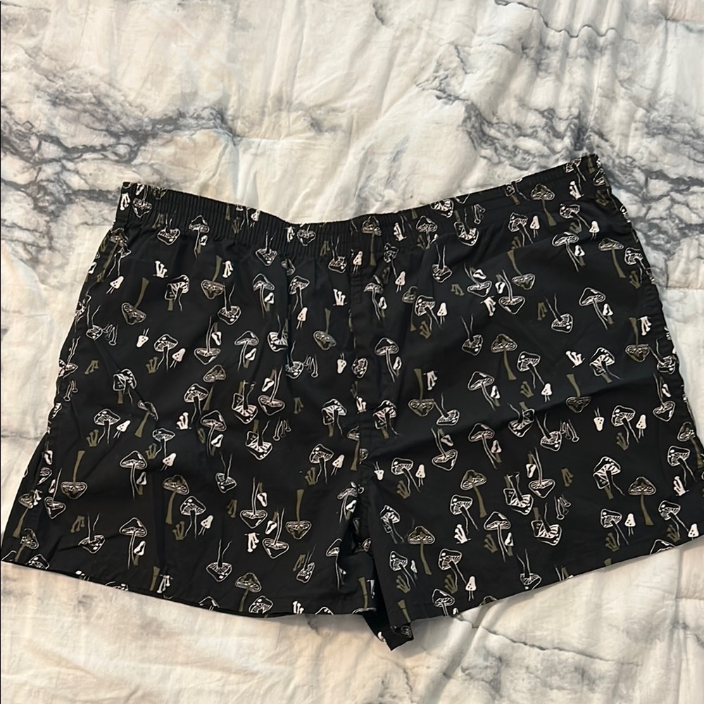 Earthbound: Black & Mushroom boxer shorts